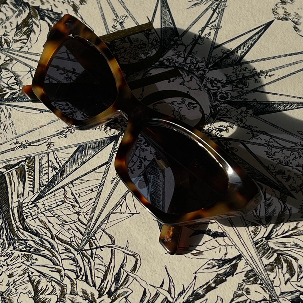 Dior tortoiseshell cat eye sunglasses